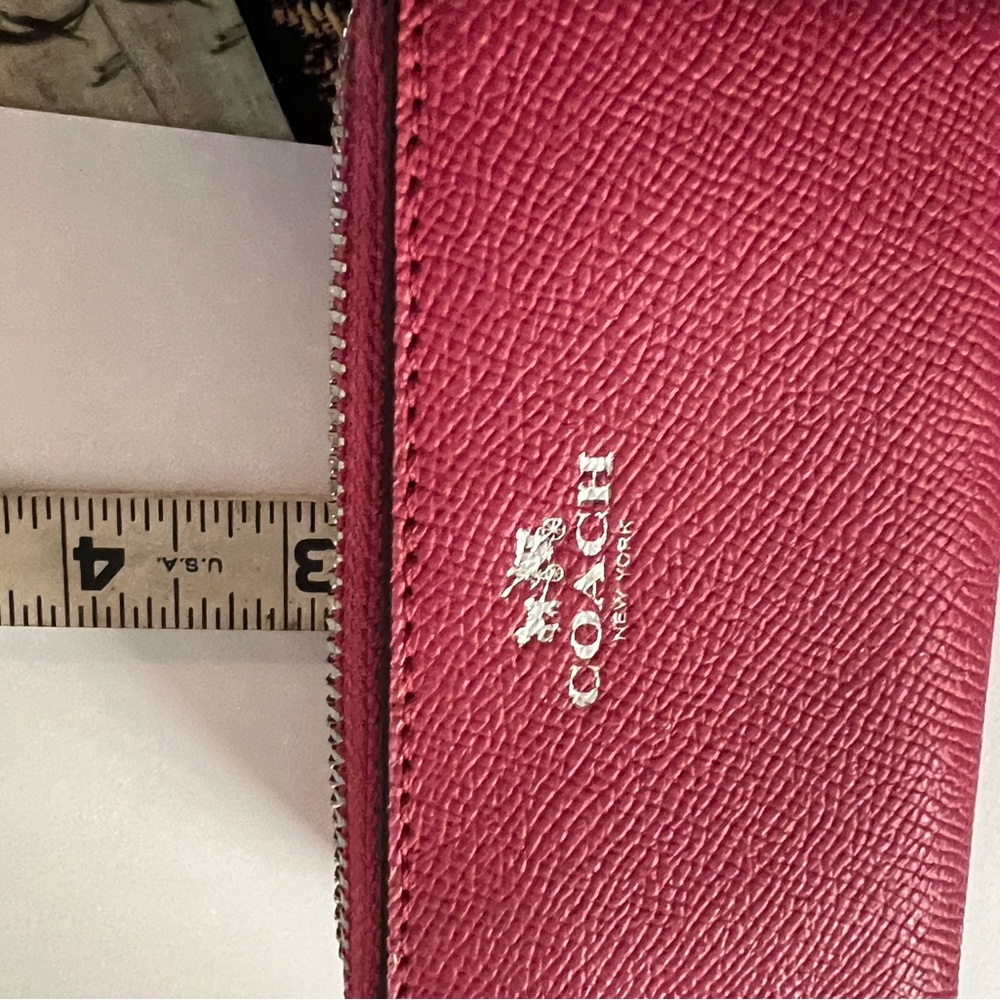 Coach Fuchsia Leather Women's Bag